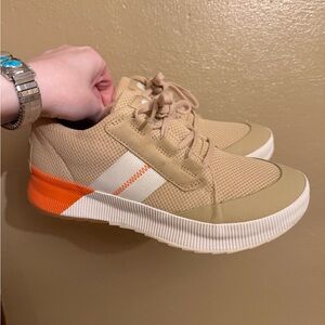 Sorel women’s tennis shoes